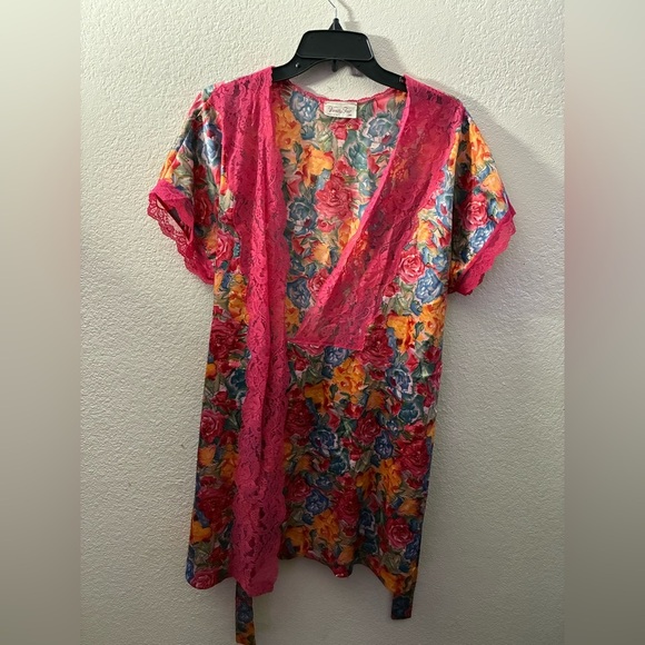 Vanity Fair Multicolor All Over Floral Print Satin Robe M - Picture 2 of 12